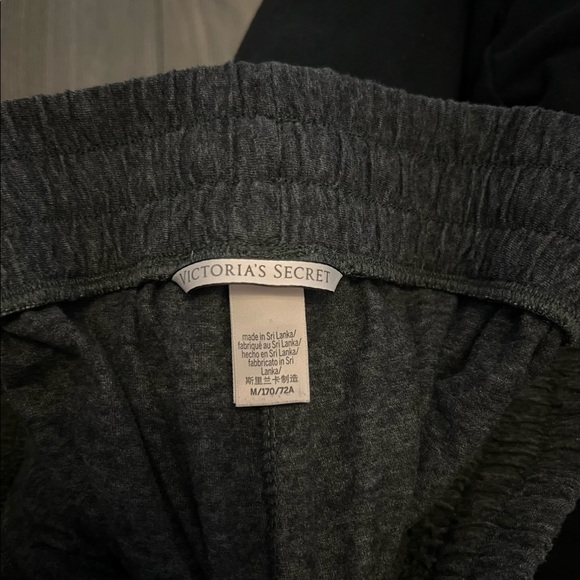 Victoria’s Secret Pyjama Pants - Picture 3 of 3